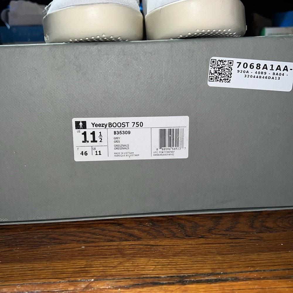 Yeezy 750 OG